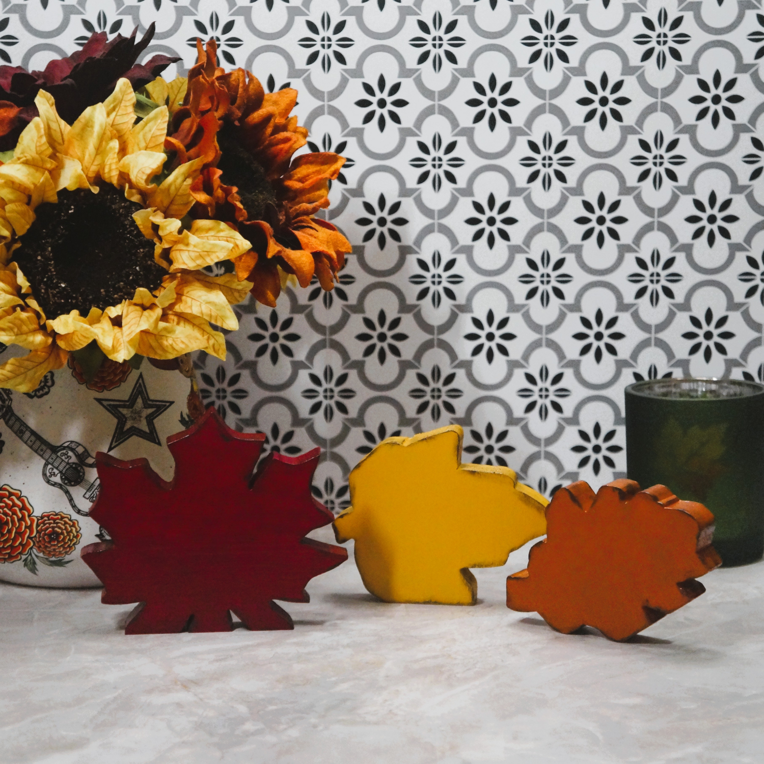 Hand-Painted Wooden Fall Leaves – Rustic Autumn Decor (Set of 3)