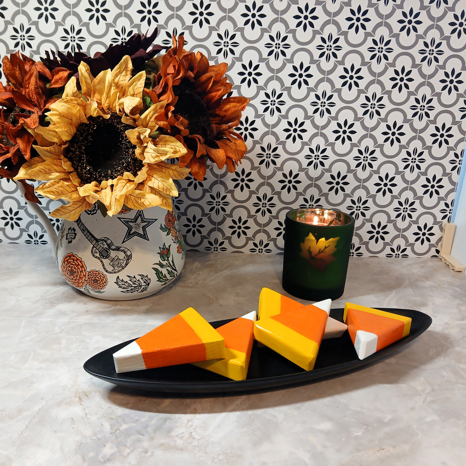 Hand-Painted Wooden Candy Corn Set – Fall & Halloween Decor (Set of 5)