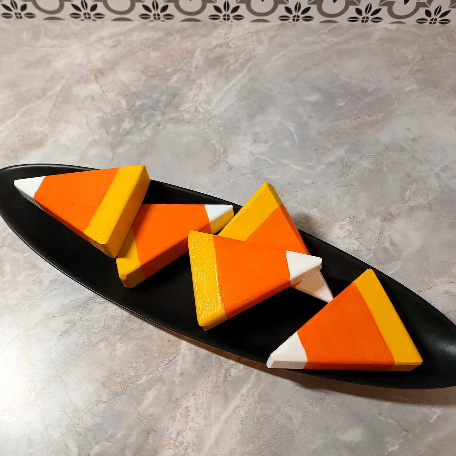 Hand-Painted Wooden Candy Corn Set – Fall & Halloween Decor (Set of 5)